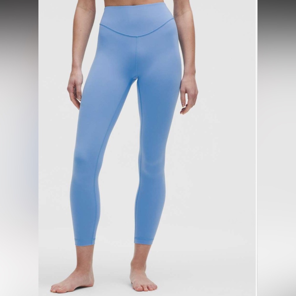 NWT!🍋🍋Lululemon Wunder Under Smoothcover HR Tight 25”🍋🍋. Size 8.